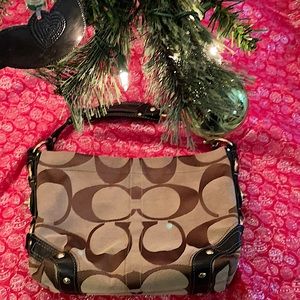 Coach purse great condition, only used a few times.
